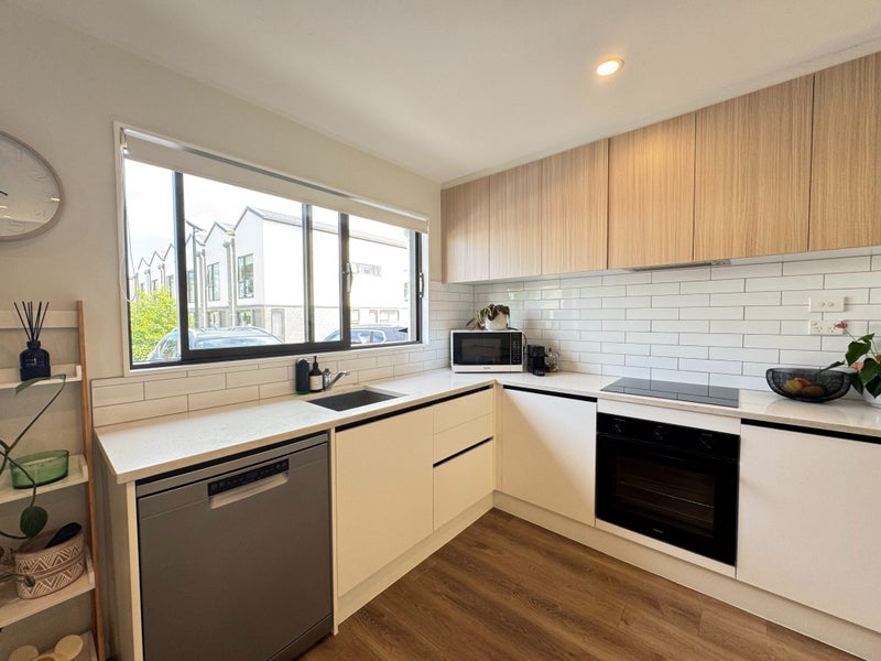 55 Whai Hua Lane, Mangere Bridge, Auckland - Carousel 2