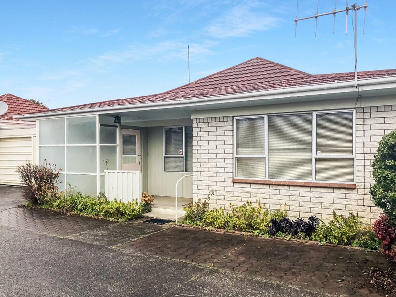 16 King ST, Kensington, Whangarei  - Carousel 1