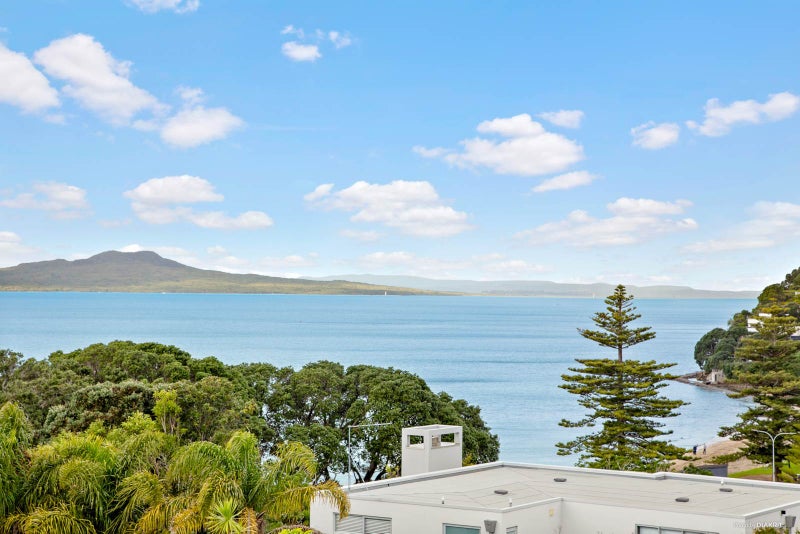 13A Brighton Terrace, Mairangi Bay, Auckland - Carousel 2