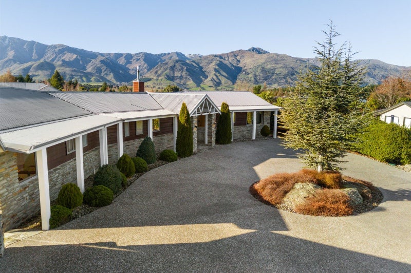 58 Nichol Street, Wanaka - Carousel 1