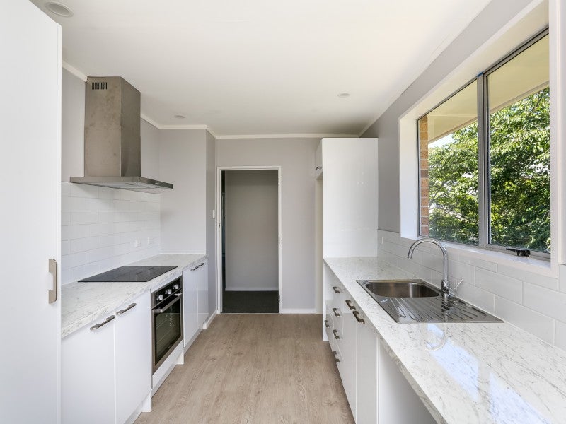 10 Tavistock Street, Westown, New Plymouth - Carousel 25