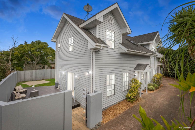 6A Alverston Street, Waterview, Auckland - Carousel 2