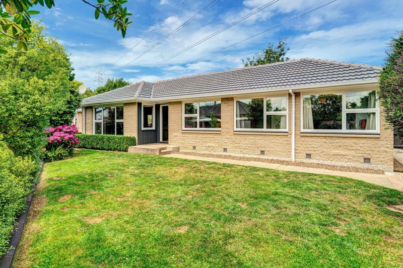 8 Brenda Place, Halswell, Christchurch - Carousel 1