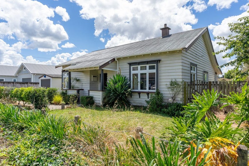 2 Wye Street, Frankton, Hamilton - Carousel 1