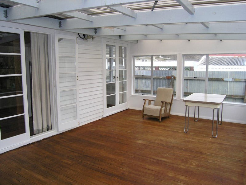 27 Atiawa Crescent, Waiwhetu, Lower Hutt - Carousel 9