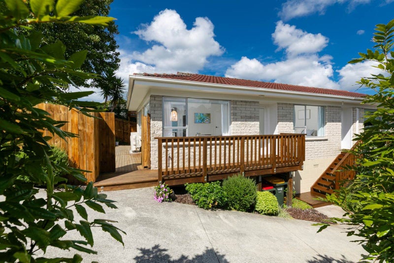 1/13 Bentley Avenue, Glenfield, Auckland - Carousel 1