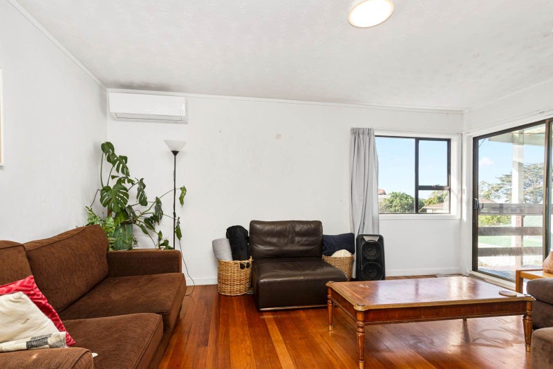 1 Aorangi Place, Birkenhead, Auckland - Carousel 2