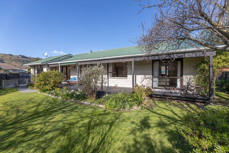 40 Laing Crescent, Heathcote Valley, Christchurch - Carousel 1