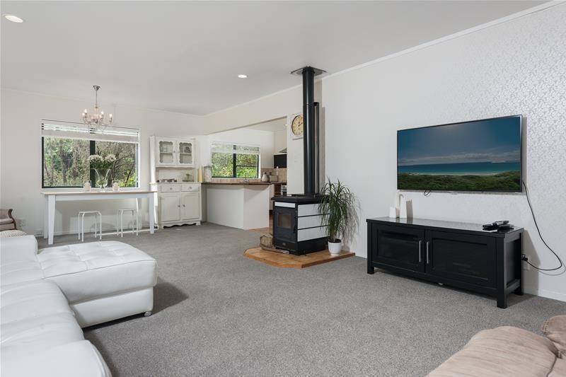 5 Maungawhare Place, Otumoetai, Tauranga - Carousel 2