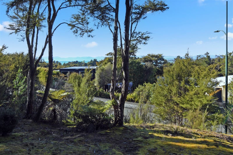 1 Cederman Drive, Kaiteriteri, Motueka - Carousel 1