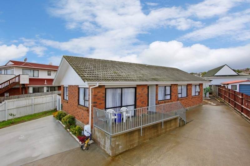 48 Aviemore Drive, Highland Park, Auckland - Carousel 1