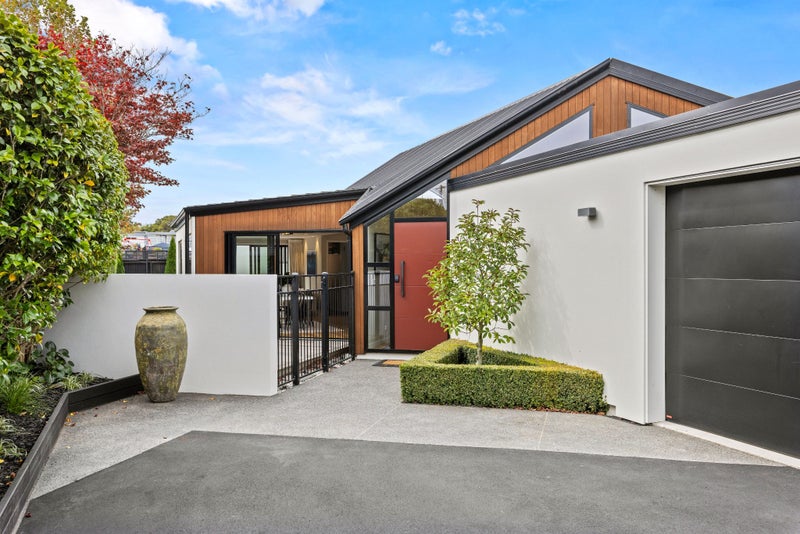 15 St Andrews Square, Strowan, Christchurch - Carousel 25