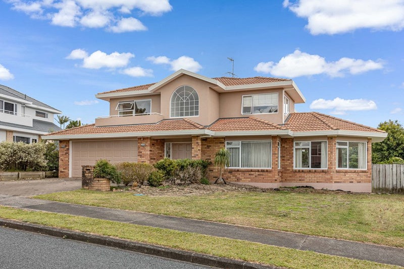 44 Whiting Grove, West Harbour, Auckland - Carousel 1