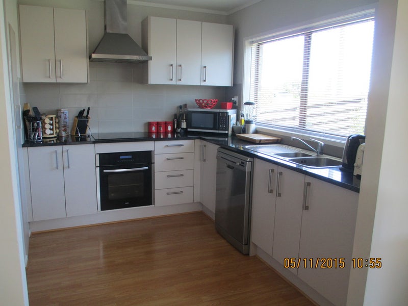 42A Minerva Terrace, Cockle Bay, Auckland - Carousel 2