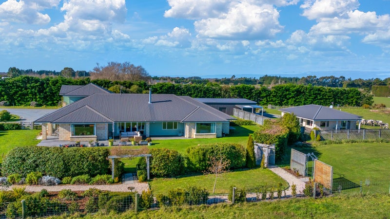 20 Camwell Park, Flaxton, Kaiapoi - Carousel 1