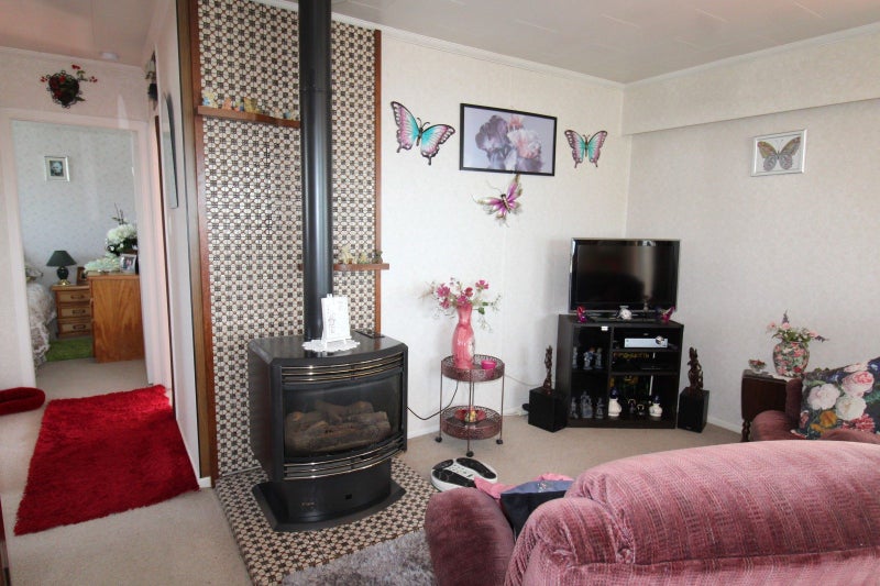 2/71 Weld Street, Redwoodtown, Blenheim - Carousel 2