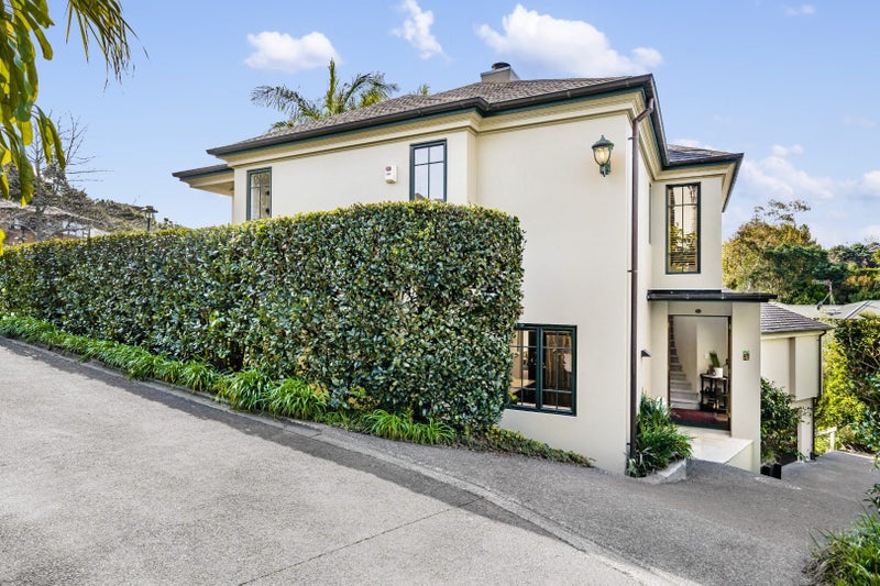 19 Maui Grove, Remuera, Auckland - Carousel 2