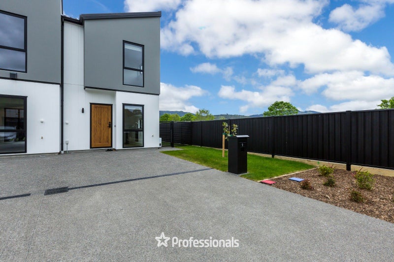 9 Beau Vite Lane, Wallaceville, Upper Hutt - Carousel 2