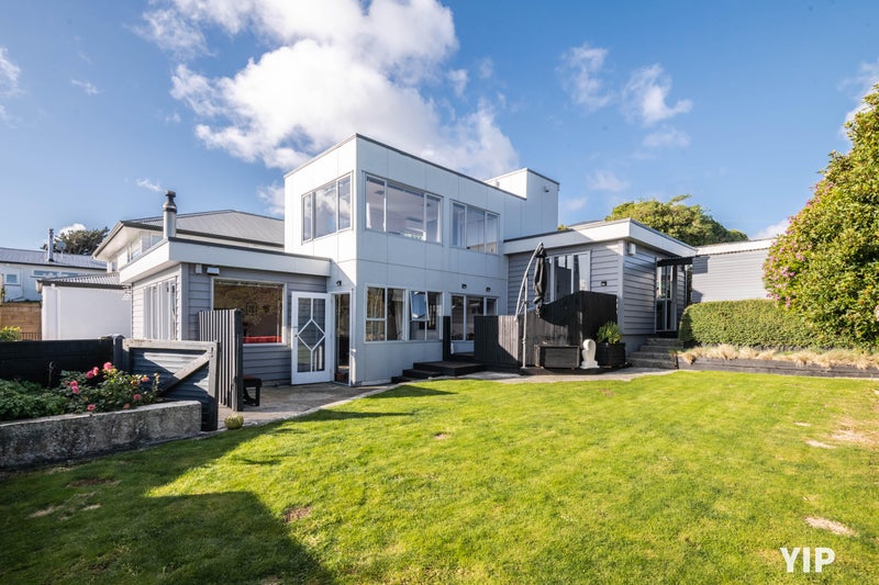 10A Chapman Street, Newlands, Wellington - Carousel 1