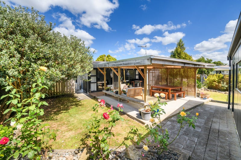 6 Pukatea Place, Milson, Palmerston North - Carousel 27