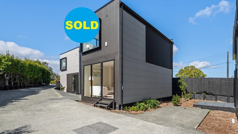 6/10 Hutchinsons Road, Bucklands Beach, Auckland - Carousel 1