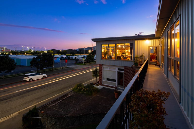 508 Evans Bay Parade, Hataitai, Wellington - Carousel 1