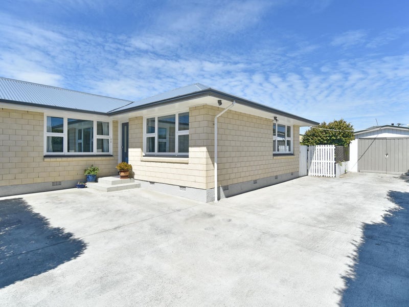 49 Vancouver Crescent, Wainoni, Christchurch - Carousel 2