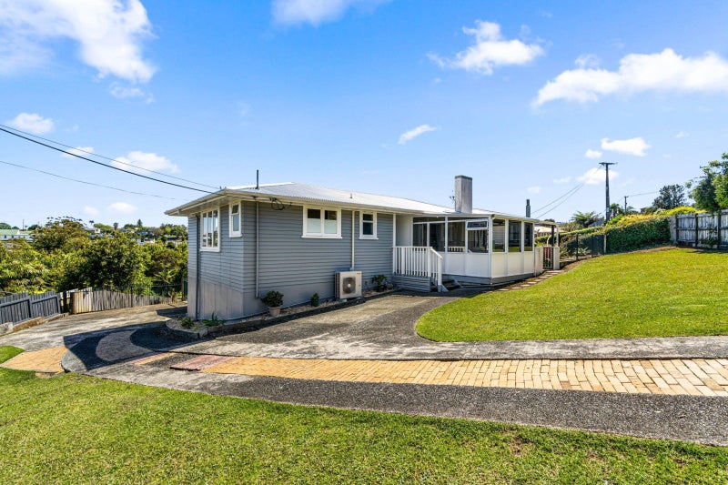 1 Cartwright Road, Onerahi, Whangarei - Carousel 1