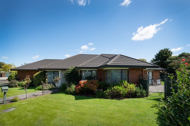 20 Strachan Way, Highbury, Palmerston North - Carousel 1