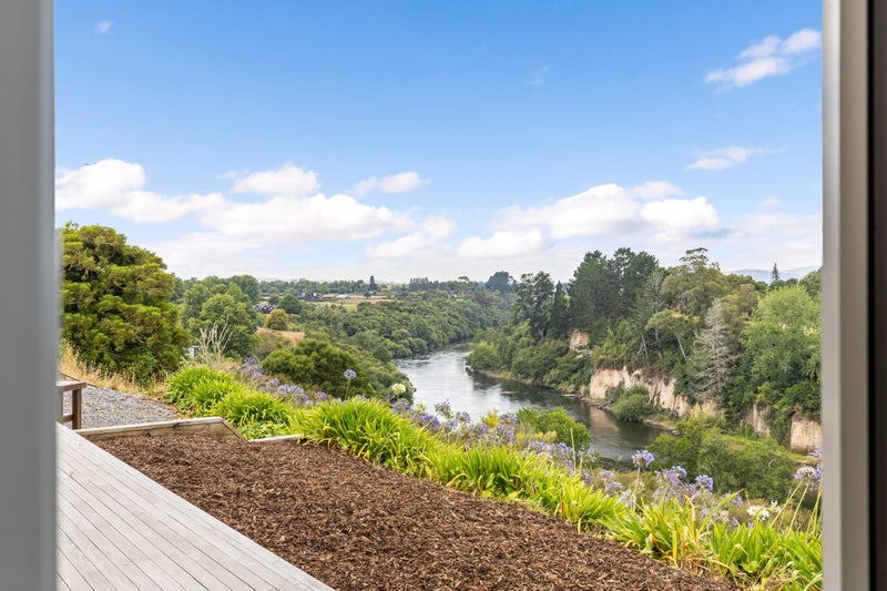 420 Pencarrow Road, Tamahere, Hamilton - Carousel 1