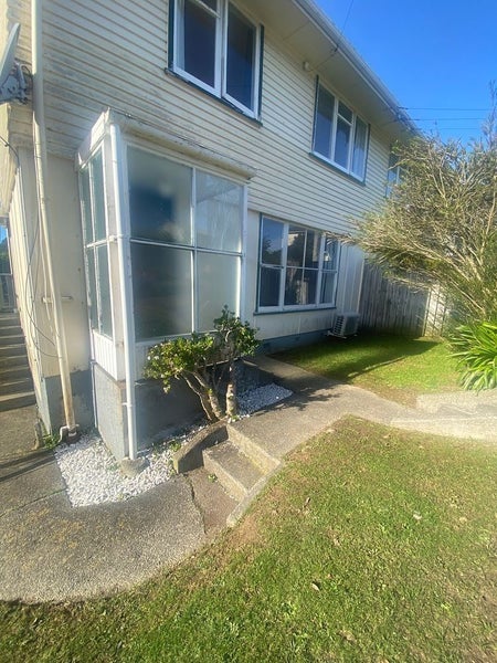 33 Gear Terrace, Ranui, Porirua - Carousel 1