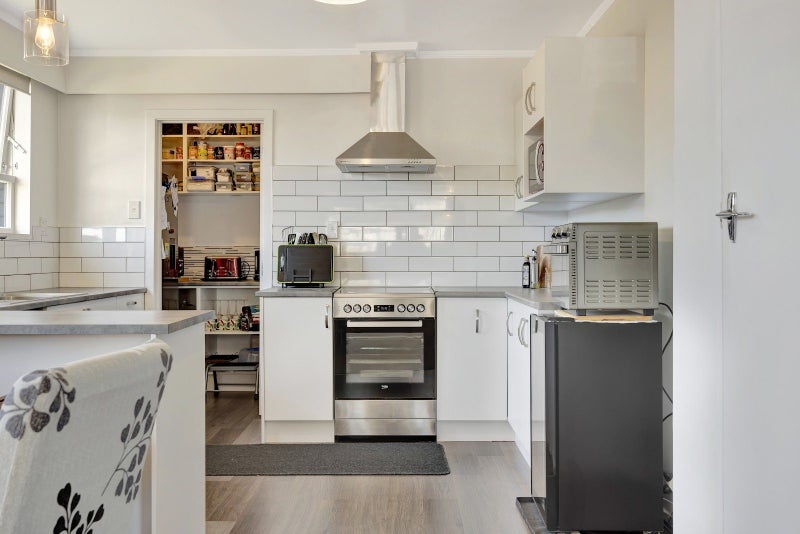 116 Fitzroy Avenue, Fitzroy, Hamilton - Carousel 2