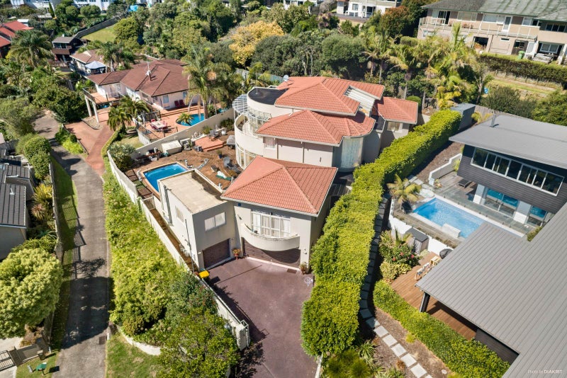 9 Trident Place, Shelly Park, Auckland - Carousel 2