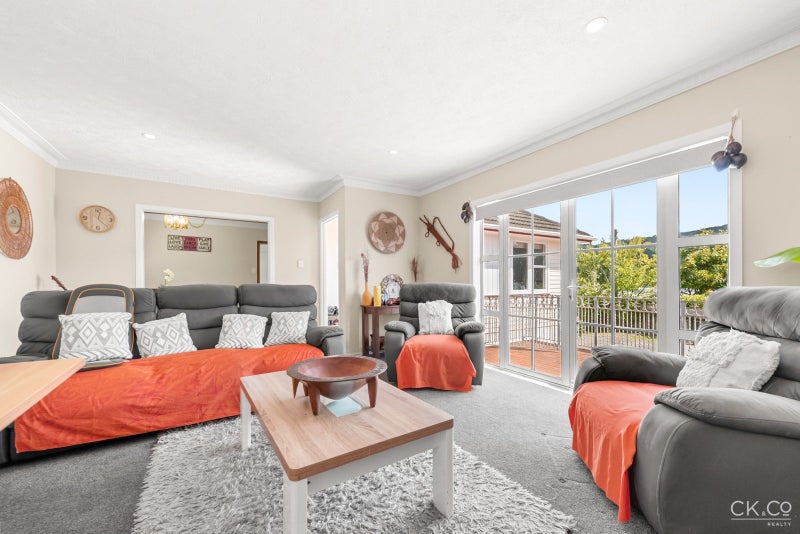 31 Dunns Street, Silverstream, Upper Hutt - Carousel 2