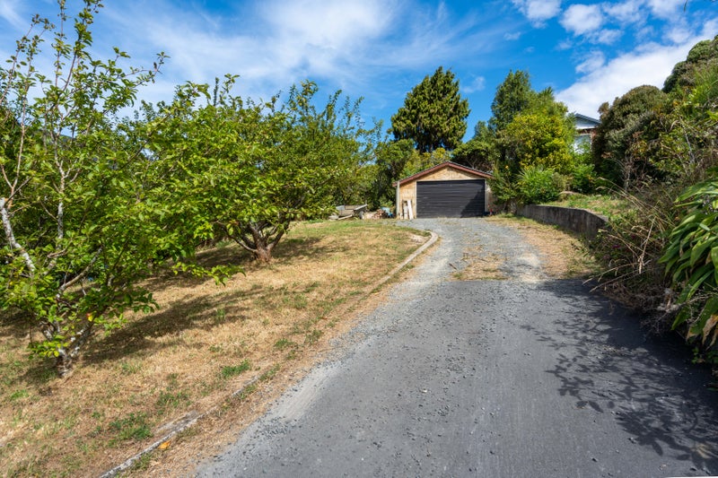 11 Wren Lane, Saint Leonards, Dunedin - Carousel 2