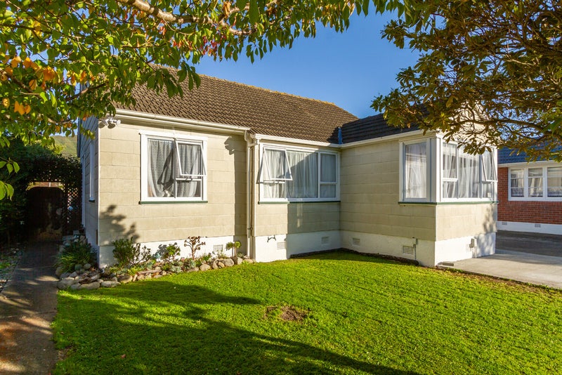 30 Hewer Crescent, Naenae, Lower Hutt - Carousel 1