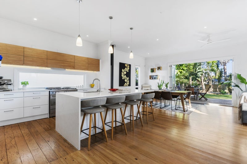 8 Fergusson Ave, Sandringham, Auckland - Carousel 2