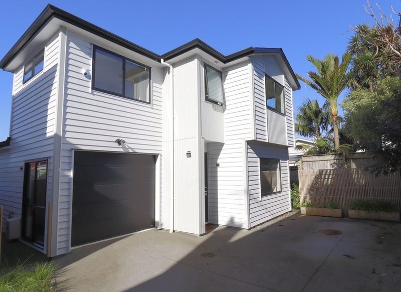 7B Oaklands Road, Mount Eden, Auckland - Carousel 1