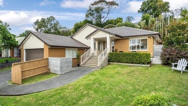 11 Phoebe Meikle Place, Torbay, Auckland - Carousel 1