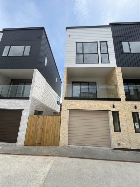 10 Fantail Place, Avondale, Auckland - Carousel 1