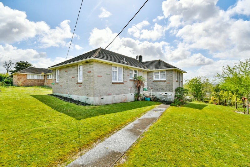 16 Emere Place, Meremere - Carousel 1