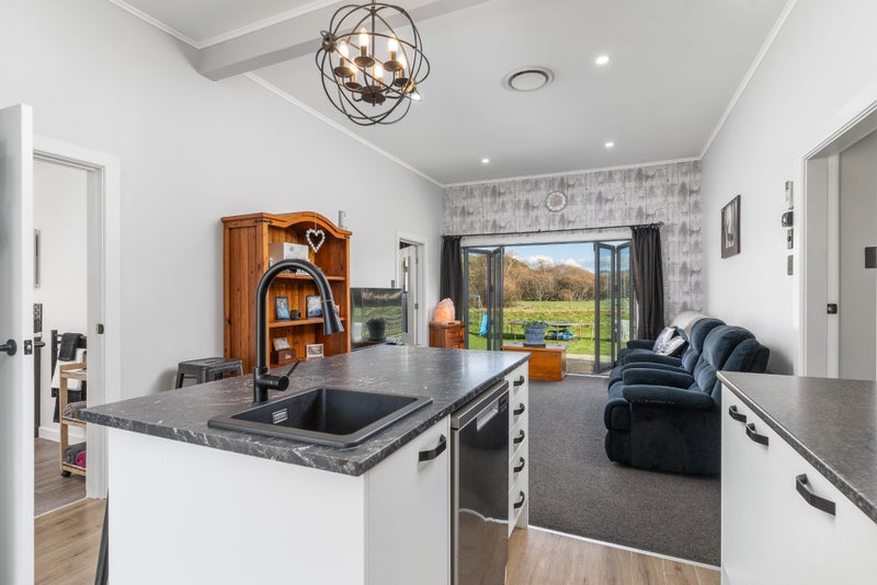 10 Station Road, Masterton - Carousel 2