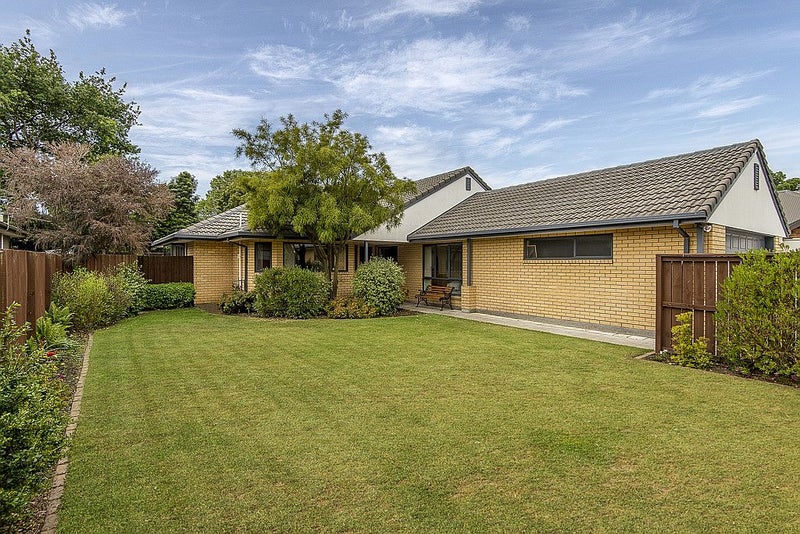 7 Limes Avenue, Parklands, Christchurch - Carousel 1