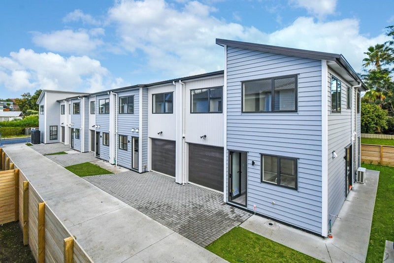 4E Tasman Drive, Opaheke, Papakura - Carousel 1