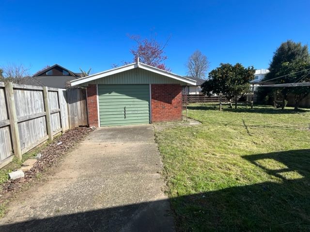 5 Rutherford Street, Chedworth, Hamilton - Carousel 2