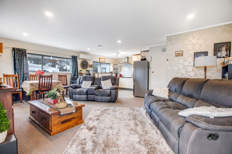 5A Oak Avenue, Nawton, Hamilton - Carousel 2