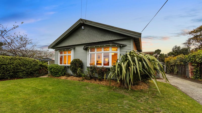 38 Corson Avenue, Beckenham, Christchurch - Carousel 1