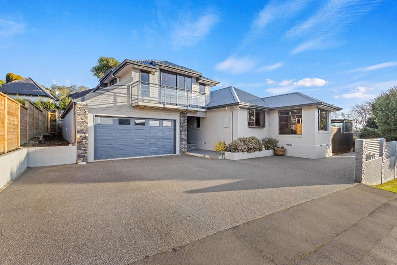 2 Whaka Terrace, Huntsbury, Christchurch - Carousel 1