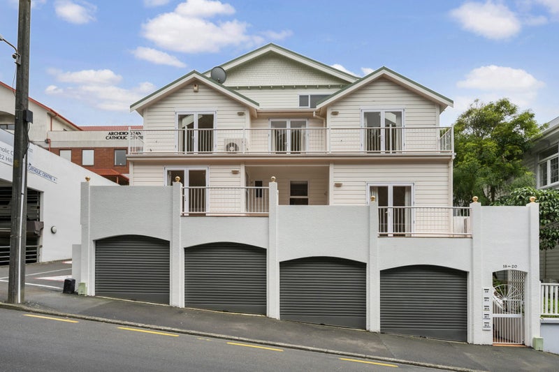 18D Hill Street, Thorndon, Wellington - Carousel 1