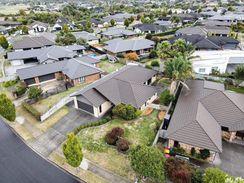 26 Tallentire Crescent, Huntington, Hamilton - Carousel 3